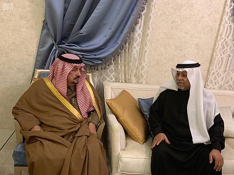 أمير الرياض يقدِّم العزاء في وفاة شقيقة "حيدر المؤنس"