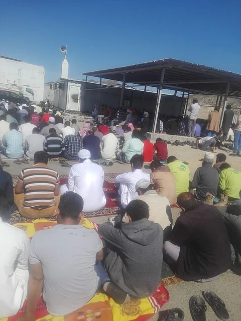 سكان "مخططات ولي العهد" في مكة يشكون عدم توفّر مسجد قريب منهم