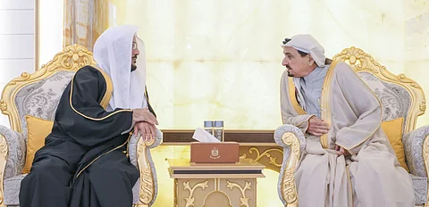 "حاكم عجمان" يستعرض مع وزير الشؤون الإسلامية سبل ترسيخ قيم الإسلام وتعاليمه السمحة