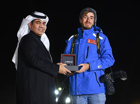 السلمي يتوج مصوراً إسبانياً بجائزة أفضل مصور في رالي داكار السعودية