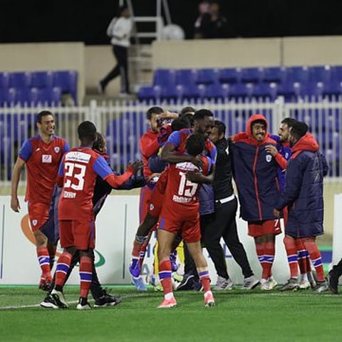 "أبها" يصعد للدور نصف النهائي على حساب "الفتح"