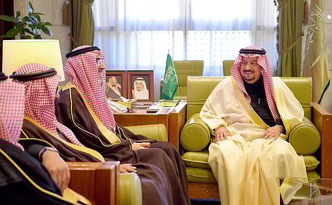 أمير الرياض يستقبل الأمين العام للندوة العالمية للشباب الإسلامي