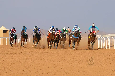 فى الحفل الثالث لموسم السباقات.. تتويج 5 فائزين بميدان فروسية المدينة