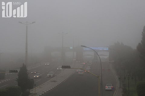 4 مناطق بمرمى تنبيهات الأرصاد: ضباب وتدنٍّ في مدى الرؤية الأفقية