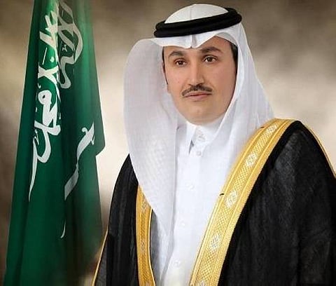 وزير النقل يرعى حفل تدشين مركبات الأجرة الجديدة.. غدًا