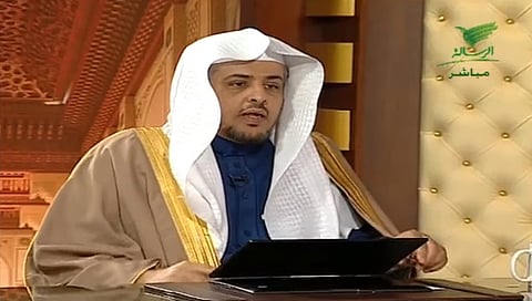 "المصلح": يصحُّ المسح على الجوارب الرقيقة.. ولم يرد عن النبي شرط أن تكون سميكة