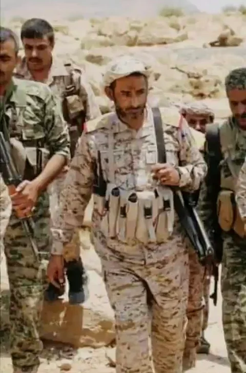 "ابن عزيز" لـ "الجيش اليمني": تقدّموا نحو صنعاء