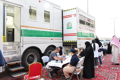 172 متبرعًا بالدم لجنودنا بالحد الجنوبي في حملة مركز "الحركة الطبي" بالرياض