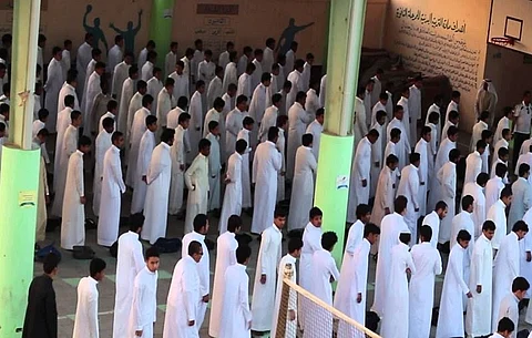 بعد صمت ونصح وتأخير .. كيف قابل آباء تعامل إدارات تعليم شمال الرياض مع البرد؟!