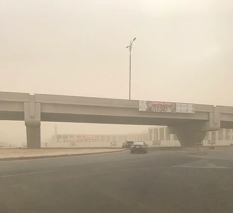 "الأرصاد" تنبّه تبوك والمدينة المنوّرة من أتربة مُثارة ورياح نشطة