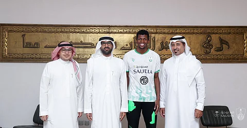 الأهلي يحسم الجدل.. "الربيعي" أهلاويًّا لأربع سنوات