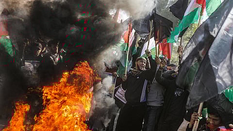 "لن تمر".. آلاف الفلسطينيين يتظاهرون ضد "صفقة القرن" في غزة