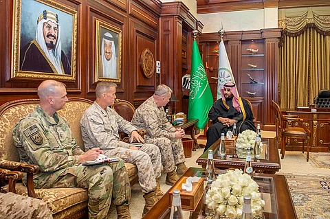 "خالد بن سلمان" يلتقي قائد القيادة المركزية الأمريكية والوفد المرافق له
