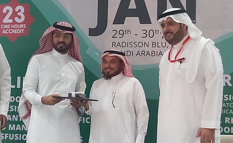 إدارة المختبرات بـ"صحة جازان" تكرّم "مباركي"