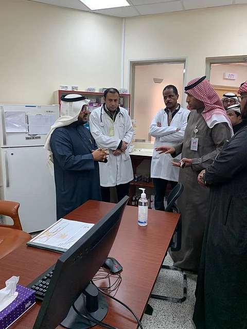 مدير "صحة الرياض" يزور مستشفى مرات العام والمركز الصحي