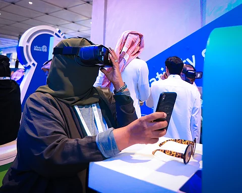 الزوار على موعد مع تجربة "تقنية الفار" في "بييان الرياض"