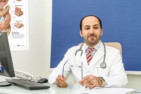 "الذيابي" لـ"سبق" جرثومة المعدة تؤدي للقرحة.. والأطعمة الملوثة السبب في انتشارها