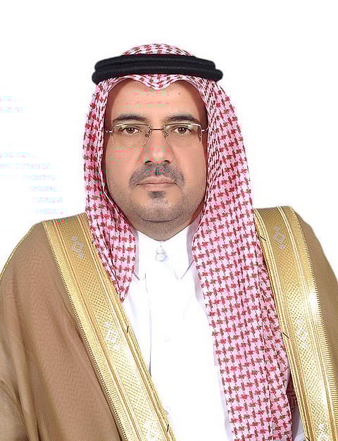 محافظ الرين يقيم مأدبة عشاء لمحافظي إمارات المناطق