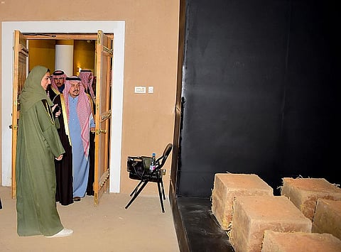 أمير الرياض يفتتح معرض "تراثنا حبنا" للفنون التشكيلية