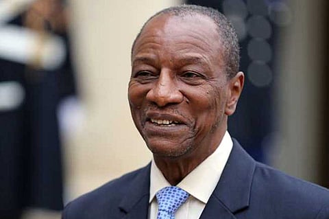 رئيس غينيا يصل إلى الرياض .. ومحمد بن عبدالرحمن في استقباله