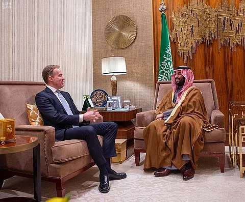 ولي العهد يلتقي رئيس المنتدى الاقتصادي العالمي "دافوس"