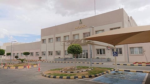 مستشفى "قيا الطائف" ينقذ حياة وافد تعرض لحادث دهس بالطريق السريع