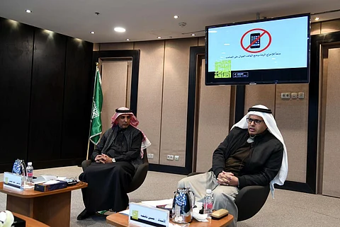 متحدثًا عن تجربة 40 عامًا مع القراءة.. "بافقيه": كنت أشبه "حاطب الليل"