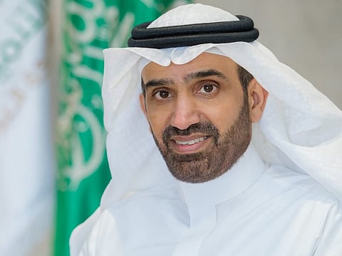 وزير العمل يطلق "جائزة العمل" في التوطين.. هنا التفاصيل