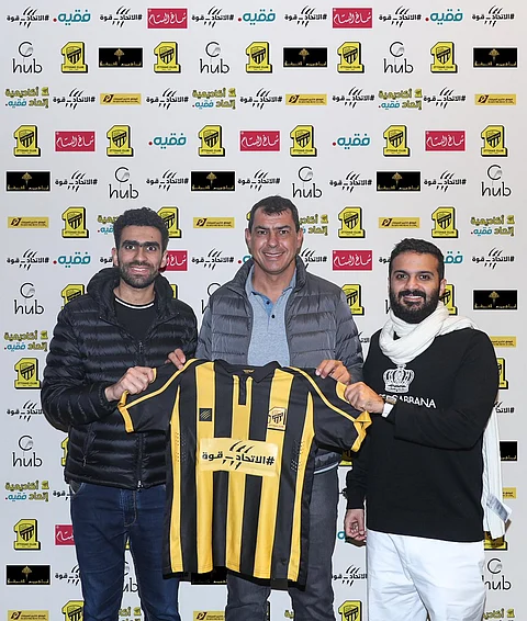 "كاريلي" مدرباً لفريق الاتحاد لموسم ونصف