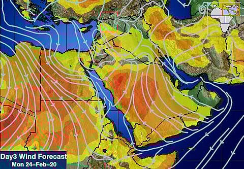 "المسند": استقرار جوي عام اليوم وغداً رياح وغبار .. هنا تسقط الثلوج