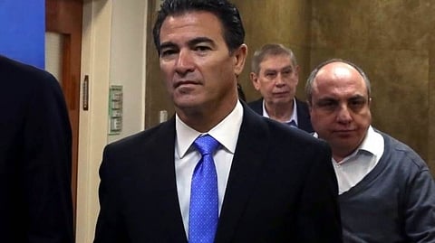 فضحهما "ليبرمان".. ماذا كان يفعل رئيس "الموساد" وعسكري إسرائيلي في قطر؟!