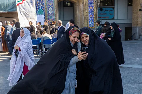 أقل نسبة منذ 41 عامًا.. التصويت في الانتخابات الإيرانية لم يتجاوز 42%