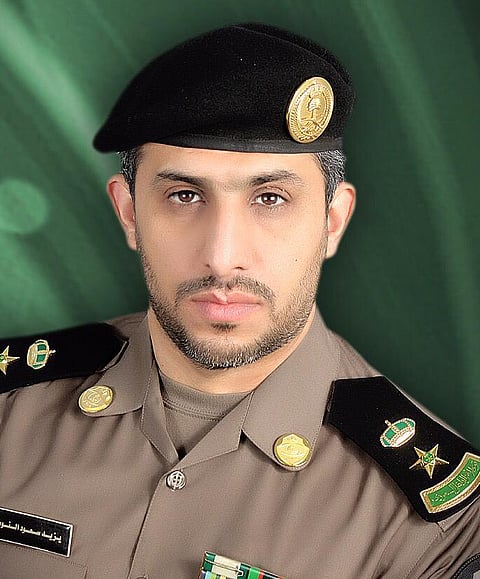 قاوم الأمنَ وتعمّد صدم سيارة.. إيقاف قائد مركبة بالقوة في طبرجل.. غير متزن!