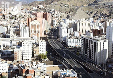 قفزت من الطابق الثاني.. انتحار سودانية بمكة والأمن يفتح تحقيقًا موسعًا