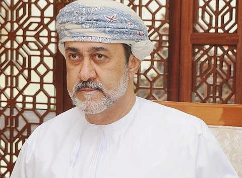 سلطان عُمان يستقبل الأمين العام لمجلس التعاون الخليجي
