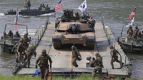 كوريا الجنوبية والولايات المتحدة تؤجلان مناورات عسكرية بسبب كورونا