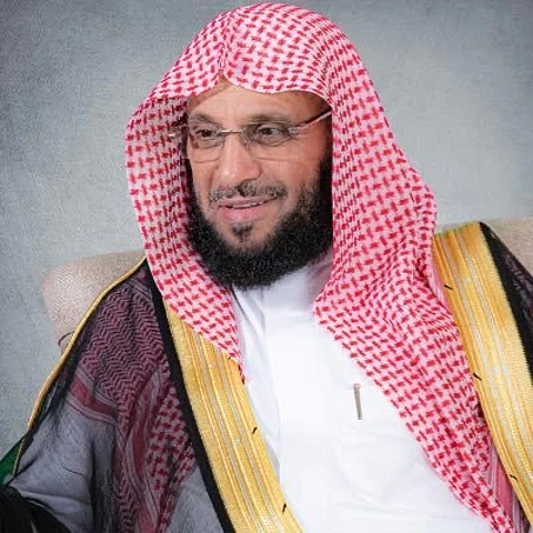 "عائض القرني": وسائل التواصل جعلت الأسر غرباء يعيشون في بيت واحد