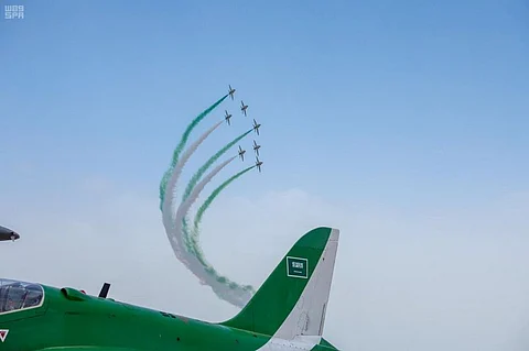 "الصقور السعودية" تستعرض قدراتها في سماء "جربة" التونسية
