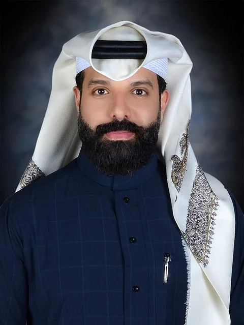 "سعود الطبية" مُحذّرة: "طقطقة الرقبة" تتسبب في السكتة الدماغية