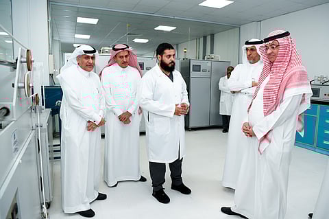 "الشبل" في مختبرات "المواصفات": إمكانات متطورة وكوادر سعودية طموحة
