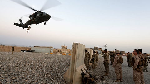 إحداهما معقل لـ"طالبان".. أمريكا تنسحب من قاعدتين في أفغانستان