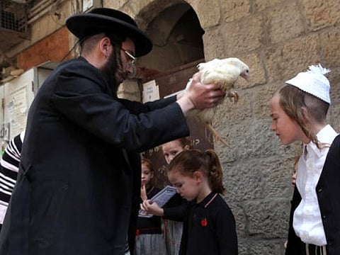 زعموا أن عيد "المساخر" يمنع الإصابة بفيروس كورونا.. فلم يحضر أحد
