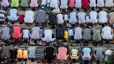 "كورونا" وصلاة الجمعة.. "الإفتاء المصرية": الأوبئة عذر شرعي يبيح الصلاة بالبيت