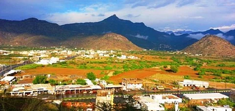بارق.. أنباء عن مقتل مواطن على يد زوجته برصاصة في الرأس