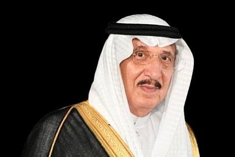 أمير جازان يوجِّه باستمرار إنجاز خدمات المواطنين عبر القنوات الإلكترونية