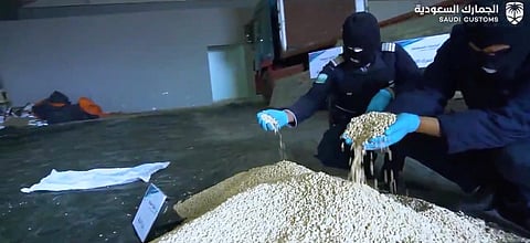 "ارقد وآمن".. إحباط تهريب 888 ألف حبة كبتاجون بـ"الحديثة"