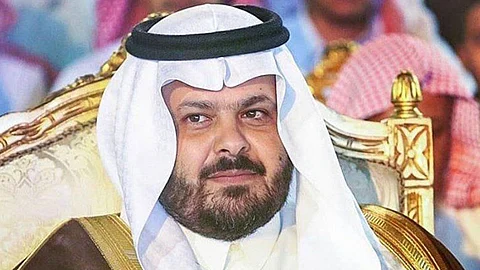 محافظ الداير لـ"سبق": الجهات المعنية تعالج بلاغات المواطنين بالميدان منذ هطول الأمطار