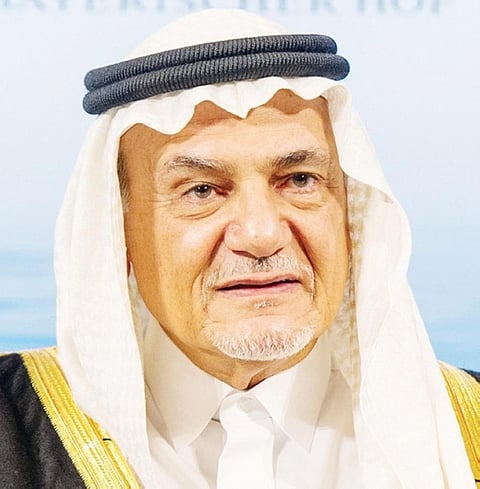 "تركي الفيصل" راوياً قصة اقتحام سفارتَينا بالسودان وفرنسا: هذا الرئيس لم يتورّط