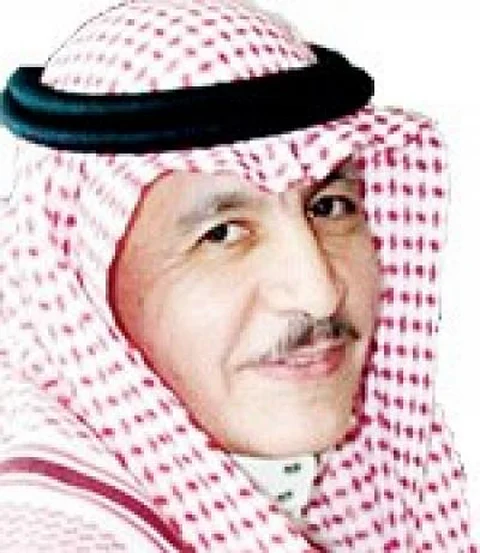كاتب سعودي يطالب بخفض فواتير المياه والكهرباء وتأجيل دفعها