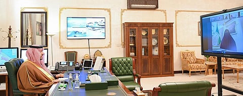 عبر الاتصال المرئي.. أمير الشمالية يكرّم ممرضة ومواطنين لمبادراتهم الإنسانية